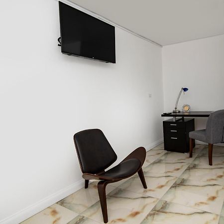 Pulse Rooms At Trafalgar Кингстън Екстериор снимка