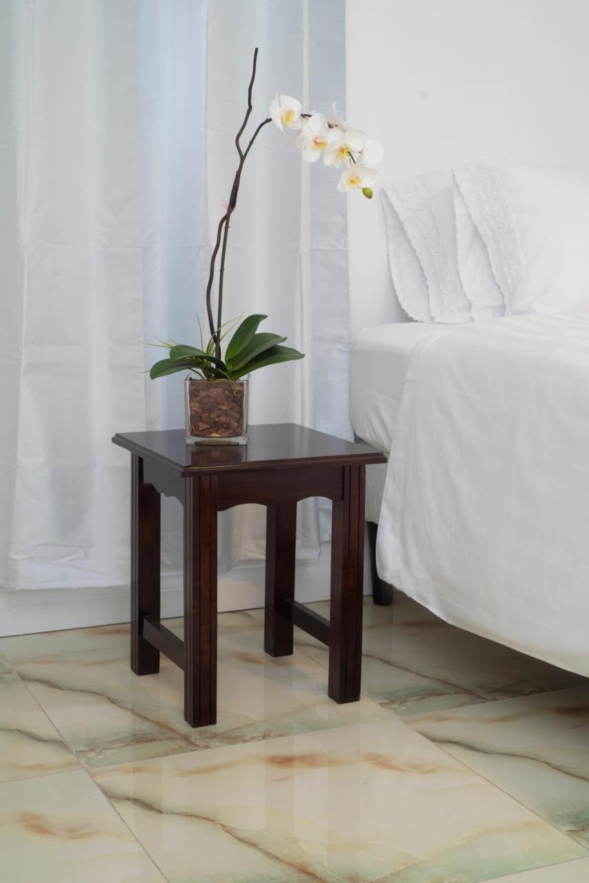Pulse Rooms At Trafalgar Кингстън Екстериор снимка
