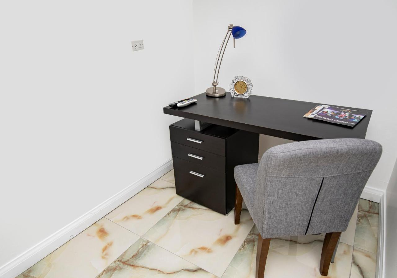 Pulse Rooms At Trafalgar Кингстън Екстериор снимка
