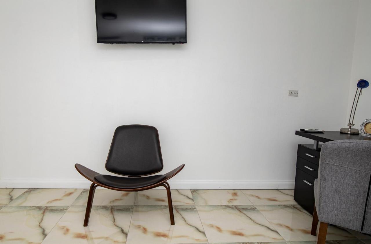 Pulse Rooms At Trafalgar Кингстън Екстериор снимка